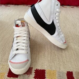 Nike Men's White and Black High-Top Sneakers